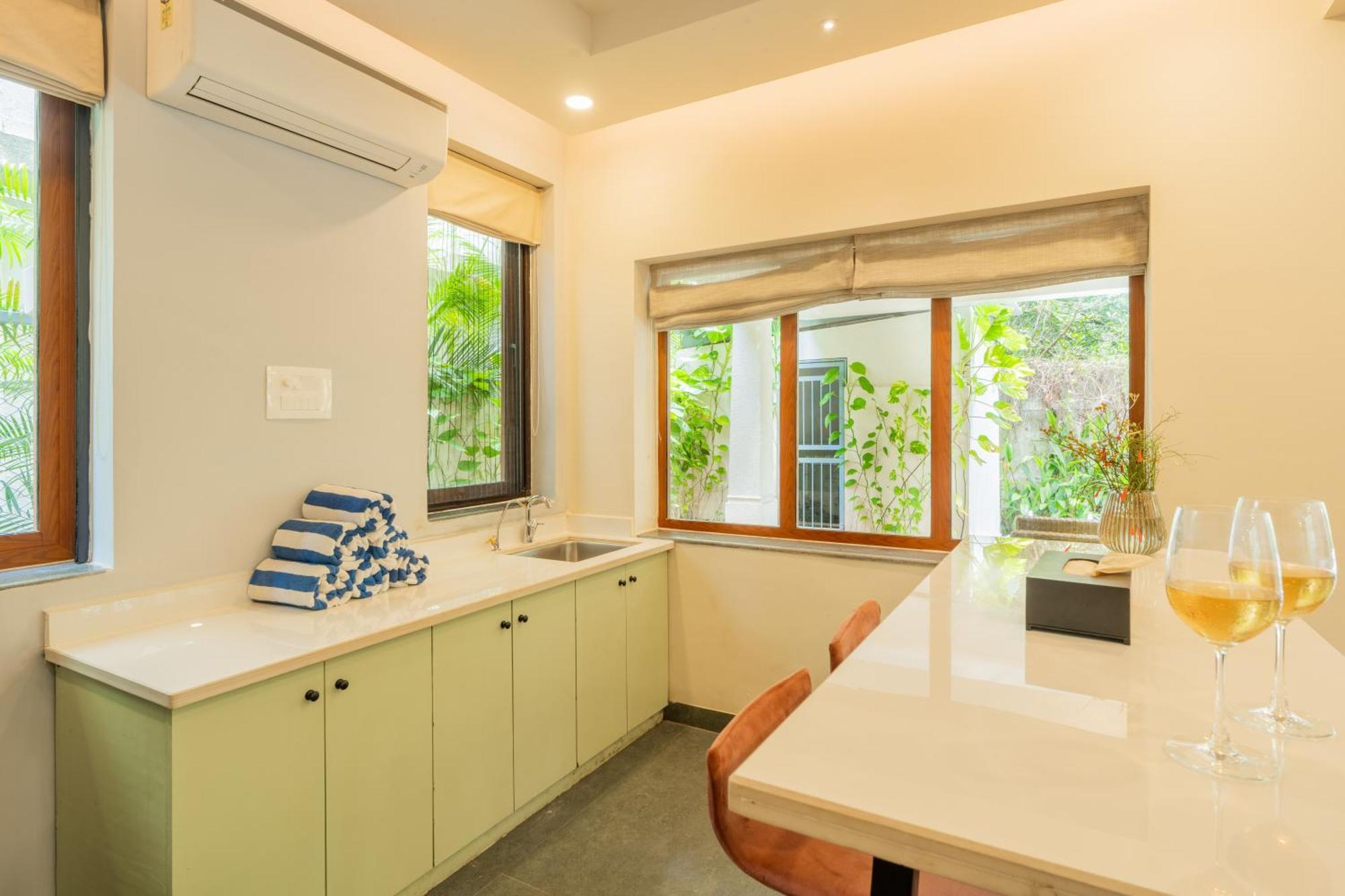 Elivaas 3 Bhk Pvt Pool & Bar - Villa Valerie Oxel Exterior photo